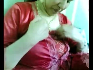 Indian Desi Housewife Resembling Boobs increased by pussy