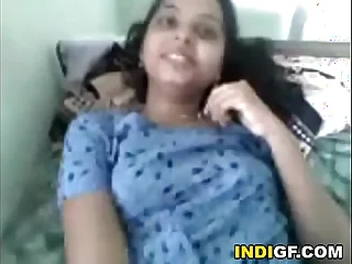 Indian Teen Reveals Their way Tits